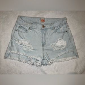 Gianni Bini Frayed high waisted jean shorts